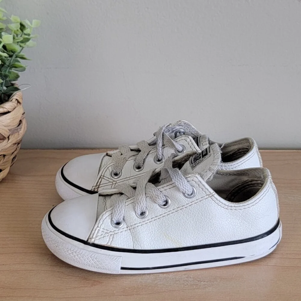 Converse Low Top White Faux Leather Toddler Infant Unisex Sneakers Shoes CTAS 8